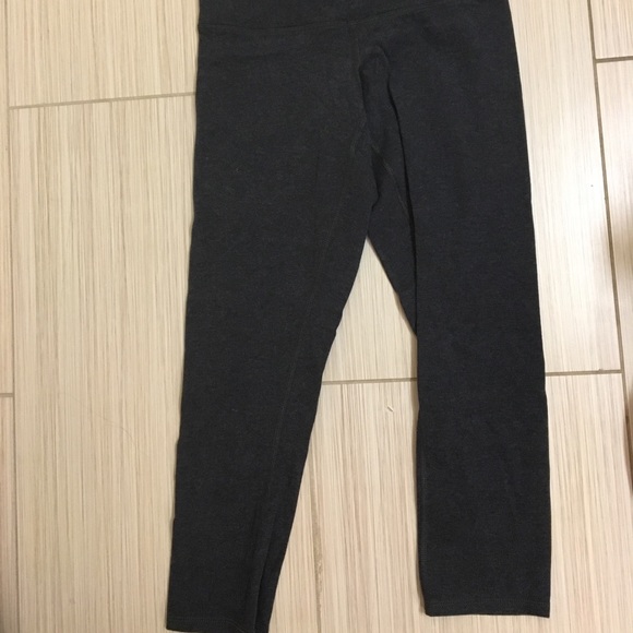 🆕 Lululemon capri/crop leggings - Picture 3 of 3